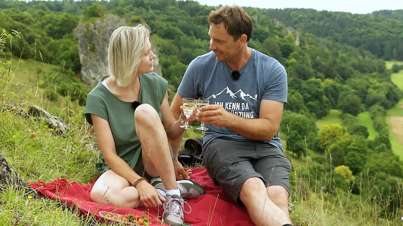 Bauer sucht Frau: Manfred hat nach Susanne eine neue Partnerin Bauer sucht Frau: Manfred und Susanne - Foto: RTL