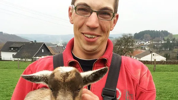 "Bauer sucht Frau": Ziegenwirt Roland hat geheiratet!