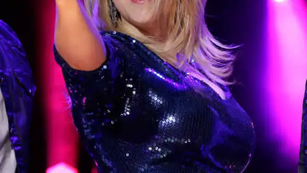 2013: Vielleicht ist Pop-Musik derzeit auch nicht gerade das beste Pflaster um eine Musikkarriere zu machen. Beatrice Egli räumt mit ihrer Schlagermusik noch immer ab und feiert Erfolge. Auch die Trennung von Dieter Bohlen hat ihr nicht ges