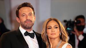 Ben Affleck und Jennifer Lopez - Foto: IMAGO / NurPhoto