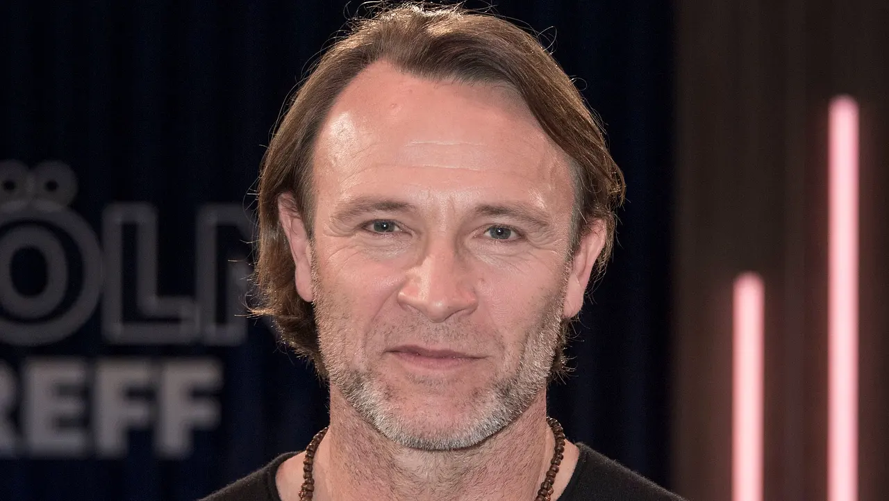 "In aller Freundschaft"- Bernhard Bettermann Bernhard Bettermann - Foto: Marc Pfitzenreuter/Getty Images