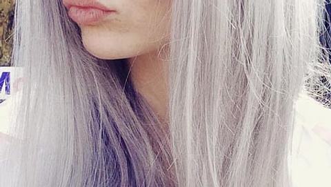 Echt oder Fake? Betty Taube mit grauen Haaren - Foto: facebook/bettytaube