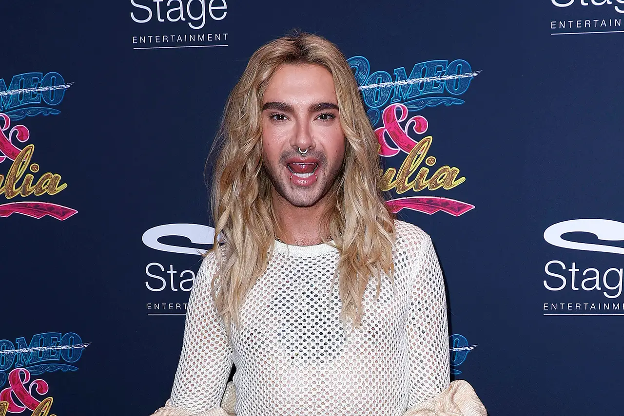 bill-kaulitz-neuer-mann Bill Kaulitz guckt mit offenem Mund in die Kamera. - Foto: IMAGO / APress International