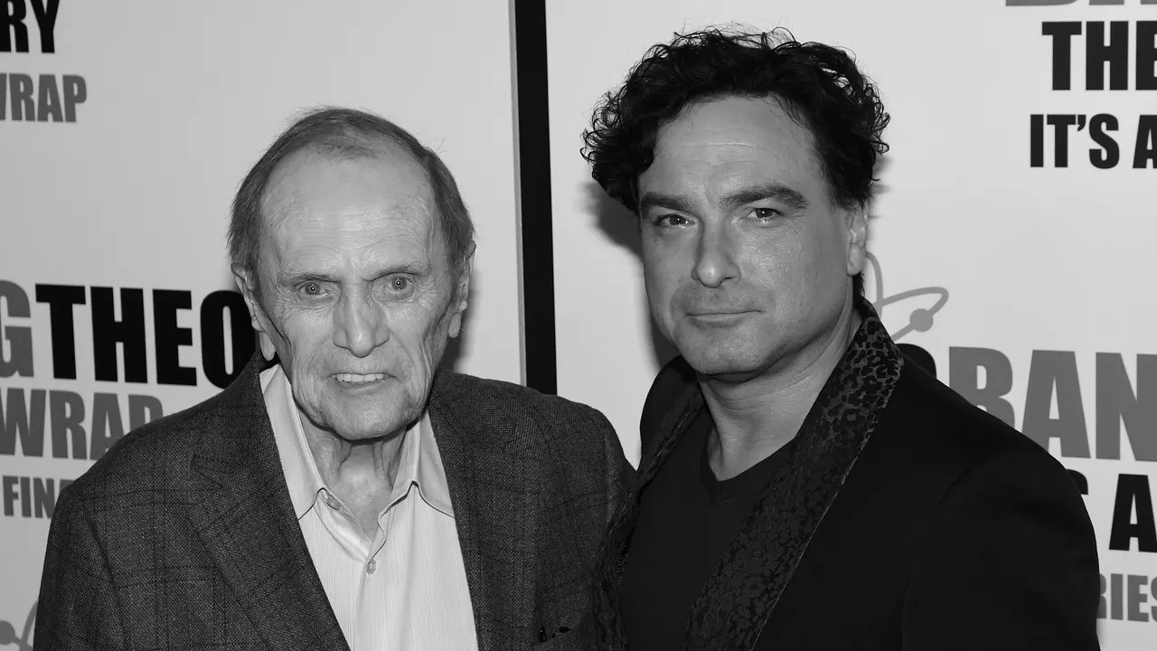 Bob Newhart und Johnny Galecki Bob Newhart und Johnny Galecki - Foto: IMAGO / ZUMA Press Wire / Billy Bennight