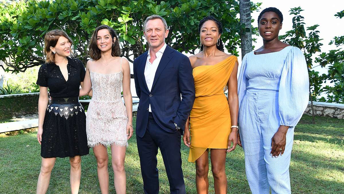  Lea Seydoux, Ana de Armas, Daniel Craig, Naomie Harris und Lashana Lynch