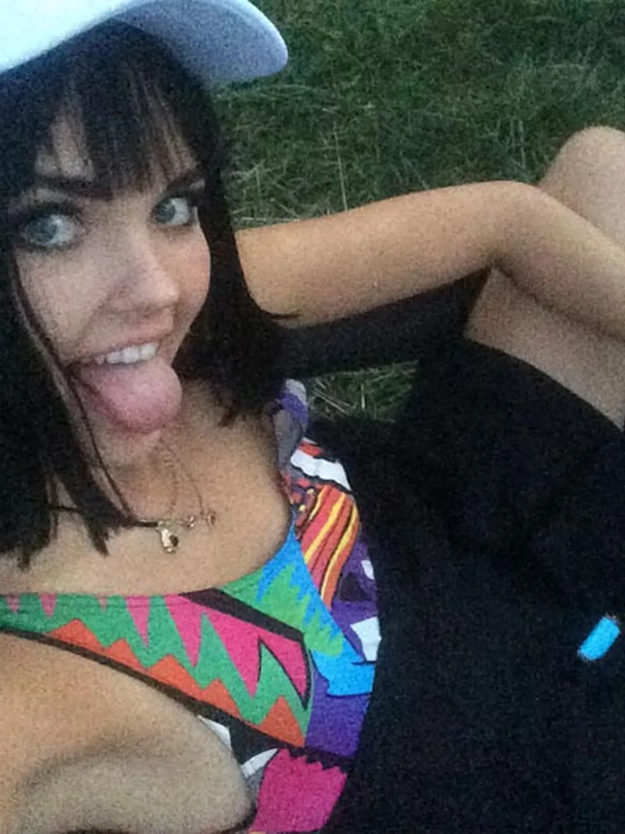 Bonnie steht voll hinter Melinas mutigem Coming-Out Bonnie steht voll hinter Melinas mutigem Coming-Out - Foto: Instagram / Bonnie Strange