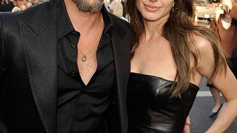 Angelina Jolie und Brad Pitt: Ganz schön schmuck - Bild 1 - Foto: GettyImages/PR