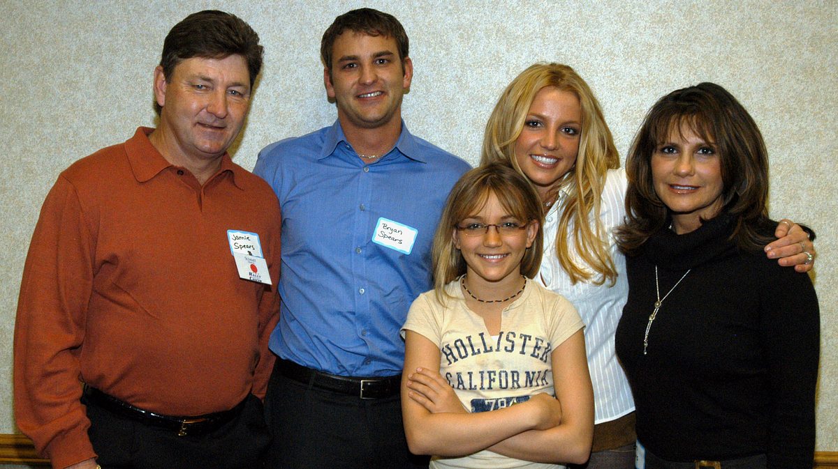 Britney Spears mit Vater, Mutter und Geschwistern 2003