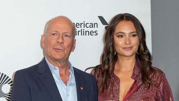 Bruce Willis und Emma Heming Willis - Foto: IMAGO / Pacific Press Agency