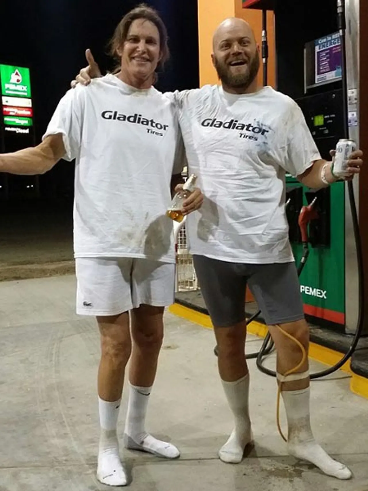 Ohne Kris Jenner kommt Burt wohl wieder besser mit seinem Vater zurecht Ohne Kris Jenner kommt Burt wohl wieder besser mit seinem Vater zurecht - Foto: Instagram / Burt Jenner