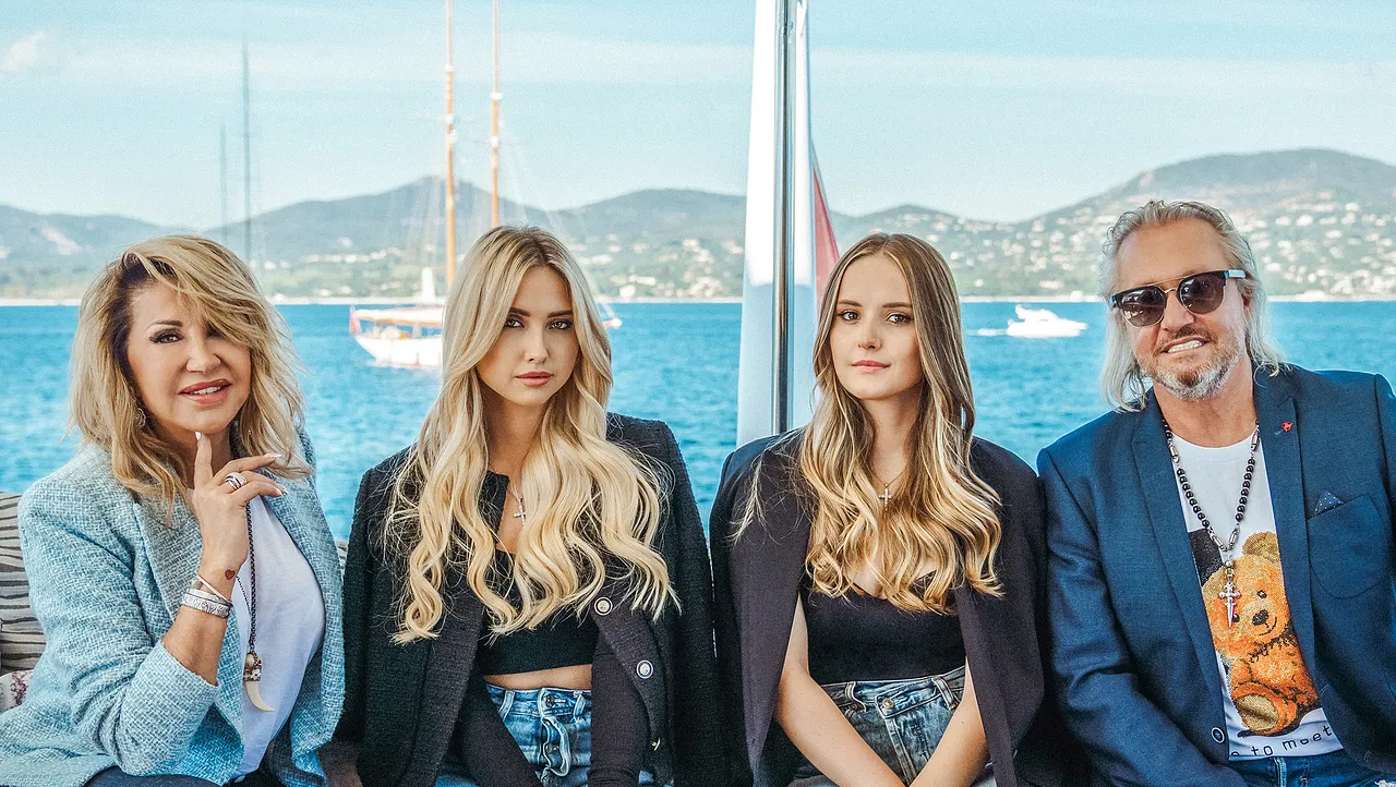 Familie Geiss Carmen Geiss Davina Geiss Familie Geiss Carmen Geiss Davina Geiss - Foto: RTL II