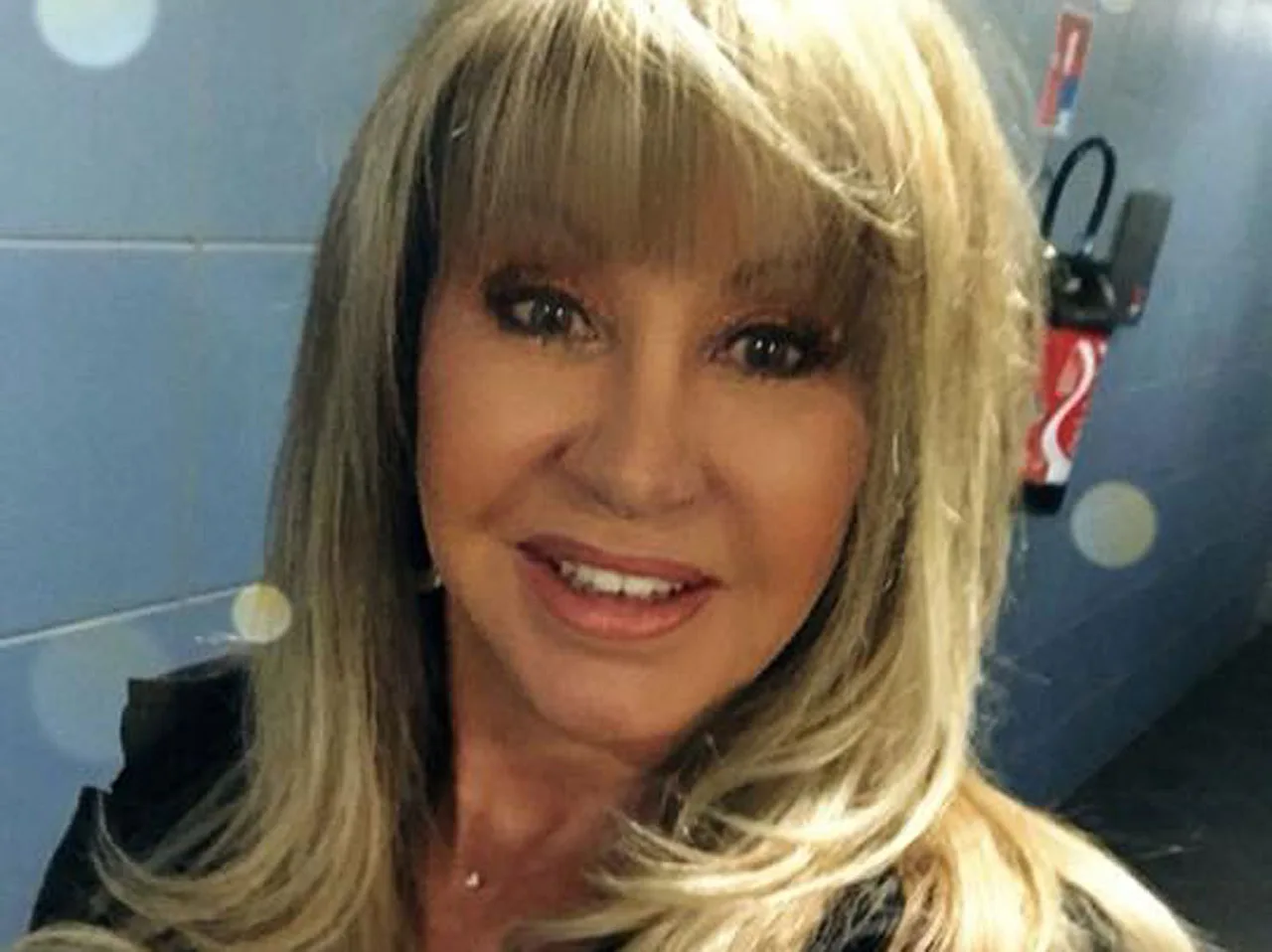 Carmen Geiss überrascht mit dunklen Haaren! Carmen Geiss überrascht mit dunklen Haaren! - Foto: Facebook/ Carmen Geiss