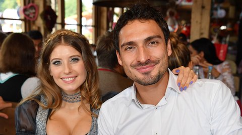 Cathy und Mats Hummels - Foto:  S. Widmann/ FC Bayern via Getty Images