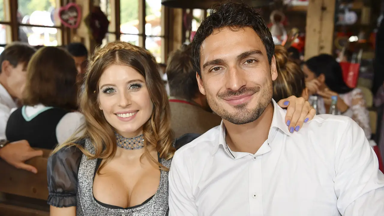 Cathy und Mats Hummels Cathy und Mats Hummels - Foto: IMAGO/ HJS