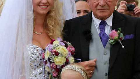Ist die Ehe von Cathy Schmitz und Richard Lugner schon am Ende? - Foto: Toppress/WENN.com