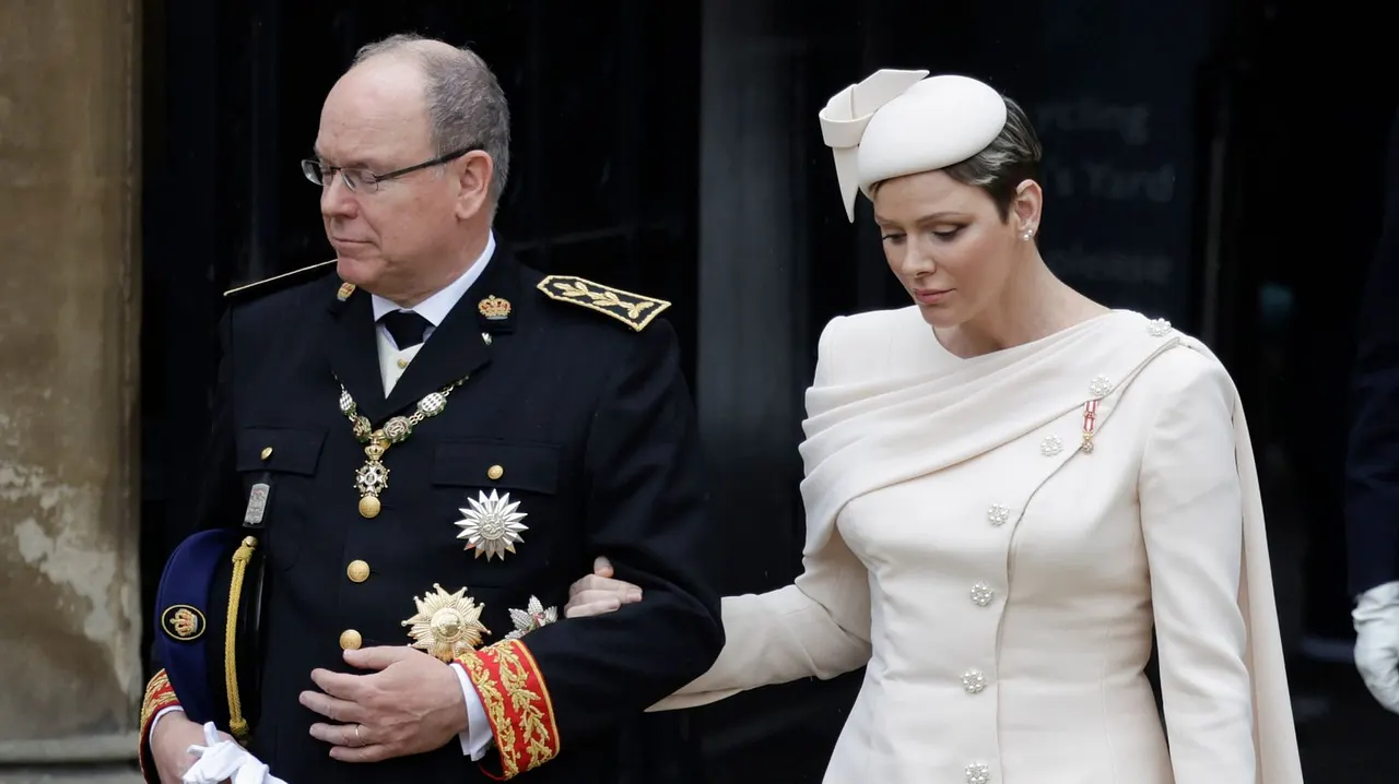 Fürst Albert & Charlène von Monaco Fürst Albert & Charlène von Monaco - Foto: Jeff J Mitchell/Getty Images