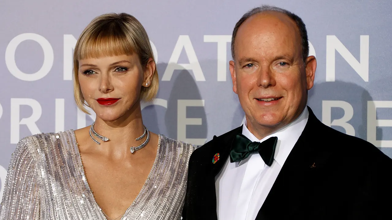 Charlene von Monaco und Fürst Albert II Charlene von Monaco und Fürst Albert II - Foto: Getty Images