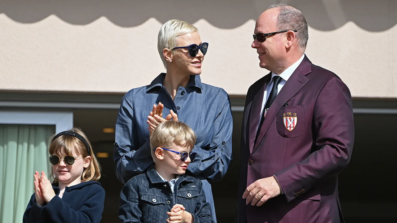 Fürstin Charlène, Fürst Albert II. & die Zwillinge Fürstin Charlène, Fürst Albert II. & die Zwillinge - Foto: Pascal Le Segretain/SC Pool - Corbis/Getty Images