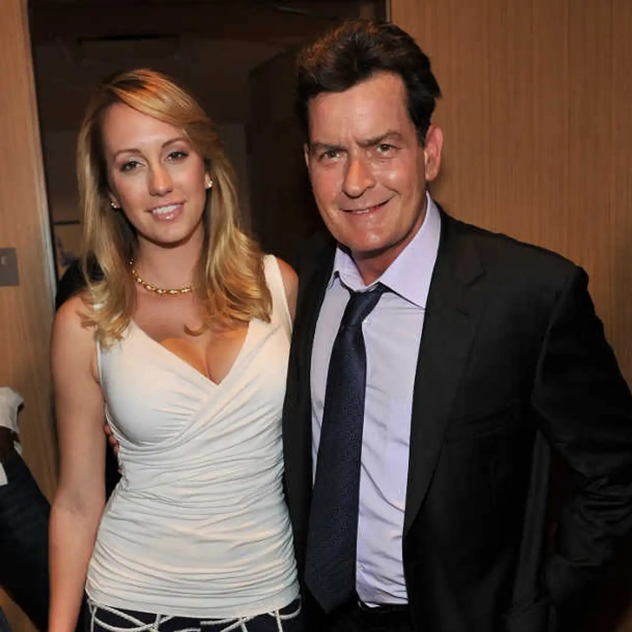 Charlie Sheen-Verlobte Brett Rossi rastet nach HIV-Outing aus! Charlie Sheen-Verlobte Brett Rossi rastet nach HIV-Outing aus! - Foto: Getty Images