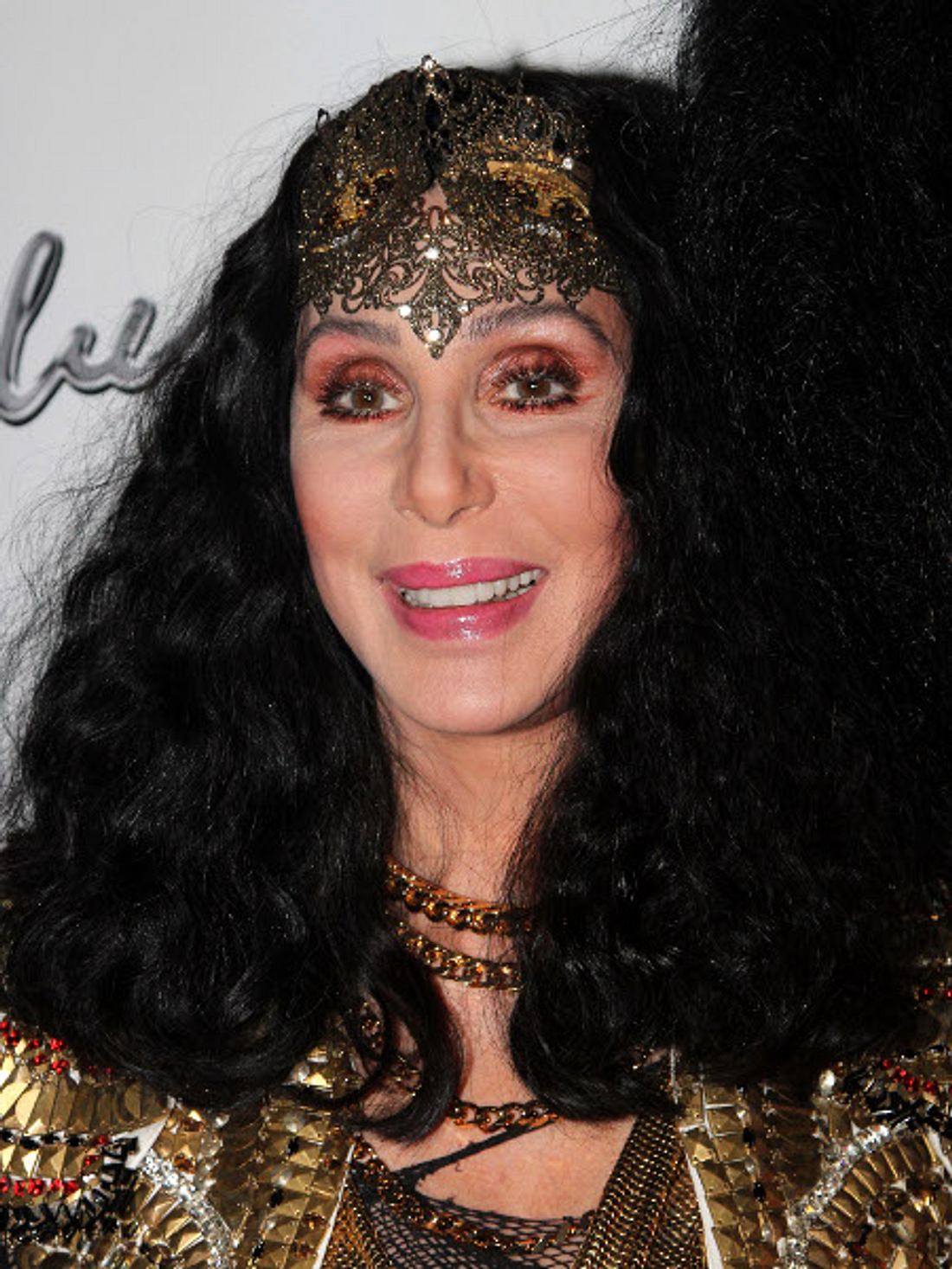 Cher feiert ihre neue Single.