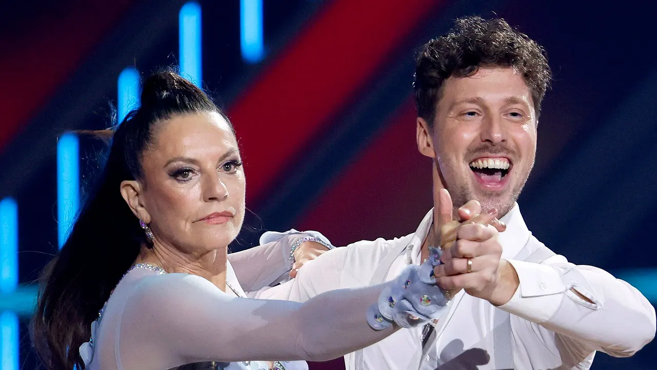Christine Neubauer & Valentin Lusin Christine Neubauer & Valentin Lusin bei Lets Dance - Foto: IMAGO / Panama Pictures