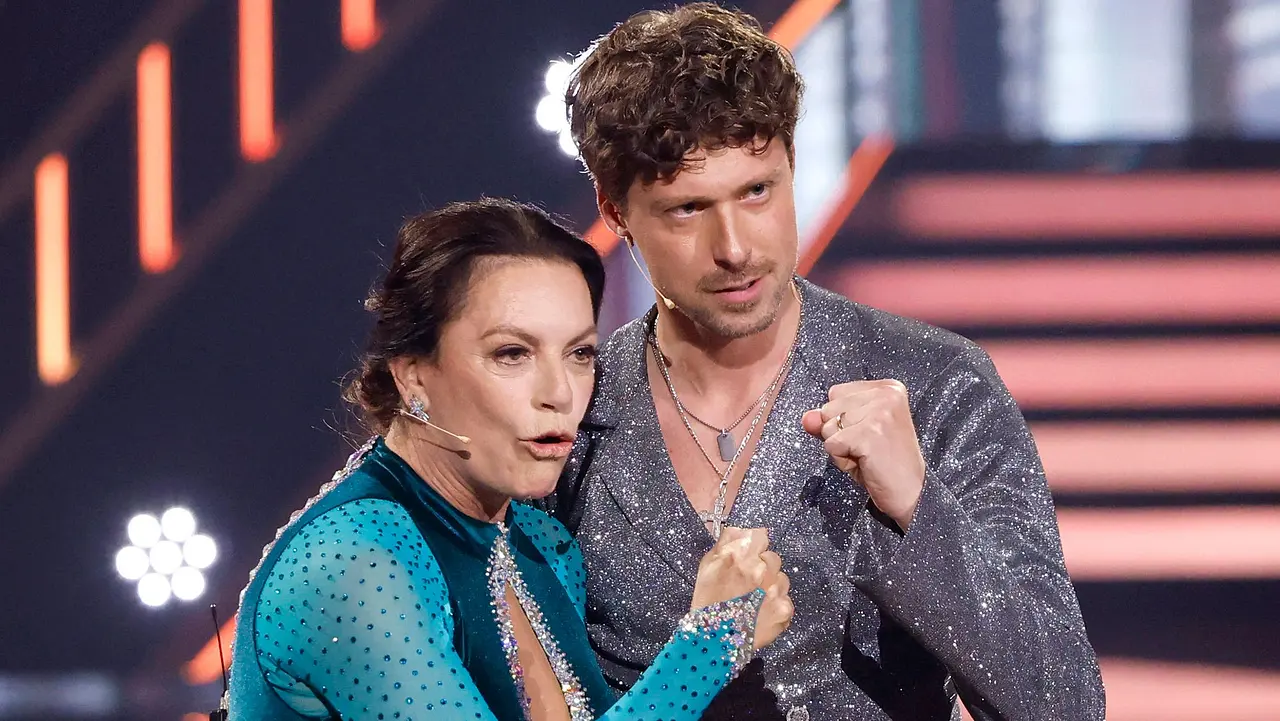 Christine Neubauer und Valentin Lusin sind raus nach Show 7. Christine Neubauer und Valentin Lusin sind raus nach Show 7. - Foto: IMAGO / Panama Pictures