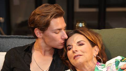 Claudia Obert und Max - Foto: IMAGO/ Stephan Wallocha