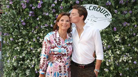 Claudia Obert & Freund Max - Foto: IMAGO / Stephan Wallocha