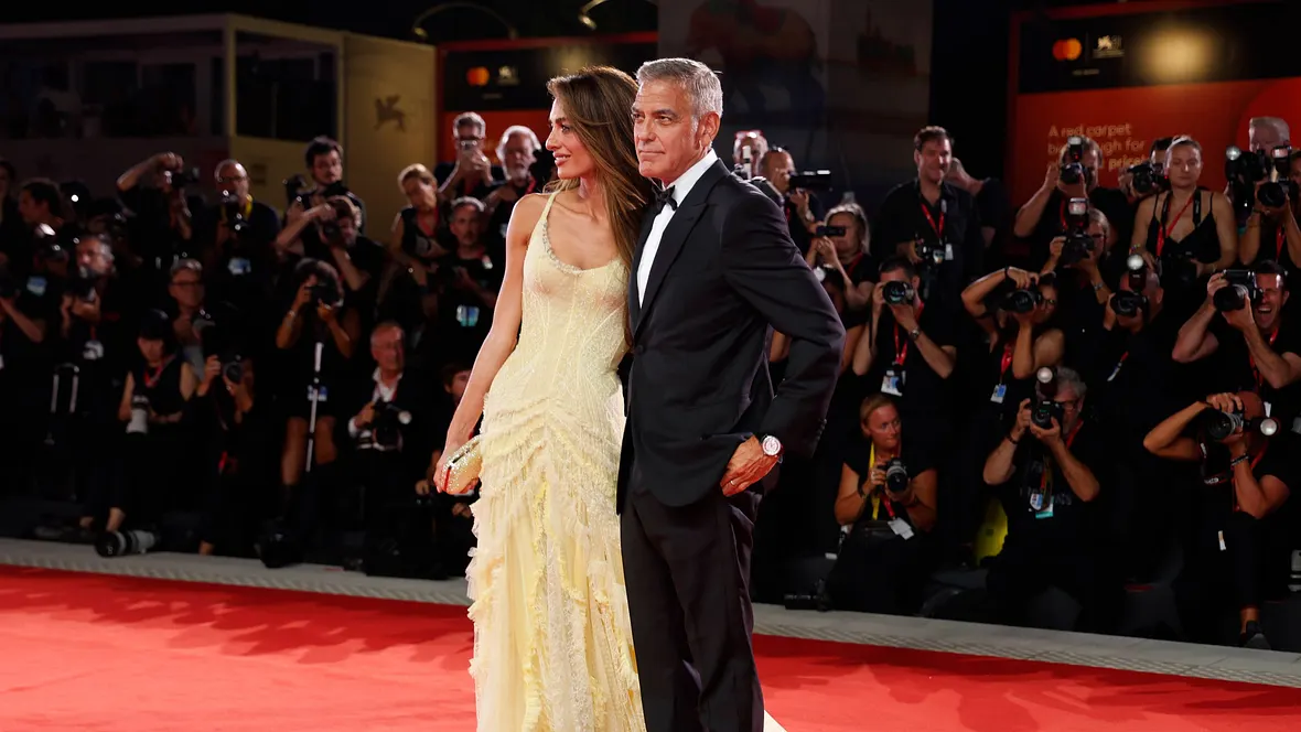 Das Clooney-Paar auf dem roten Teppich in Venedig. Das Clooney-Paar auf dem roten Teppich in Venedig.