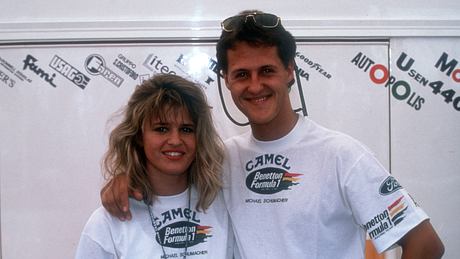 Corinna Schumacher & Michael Schumacher jung - Foto: IMAGO / WEREK