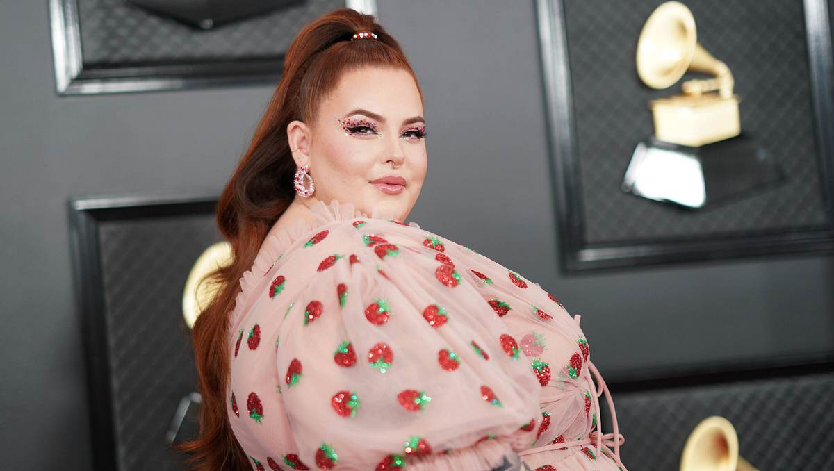 Curvy Model Tess Holliday