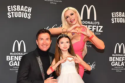 Für Daniela Katzenberger hagelt es Kritik. Viele Fans können nicht verstehen, warum Sophia sich schon so erwachsen verhält.