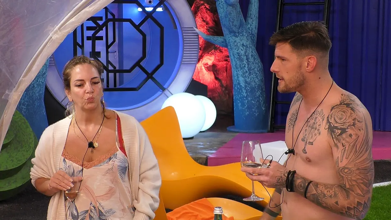 Pascal Kappés und Daniela Büchner bei "Promi Big Brother" Pascal Kappés und Daniela Büchner bei Promi Big Brother - Foto: SAT.1