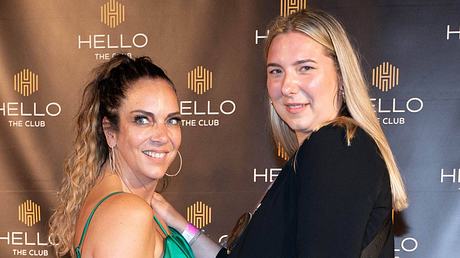 Danni Büchner & Tochter Joelina Karabas auf dem roten Teppich - Foto: IMAGO / nicepix.world