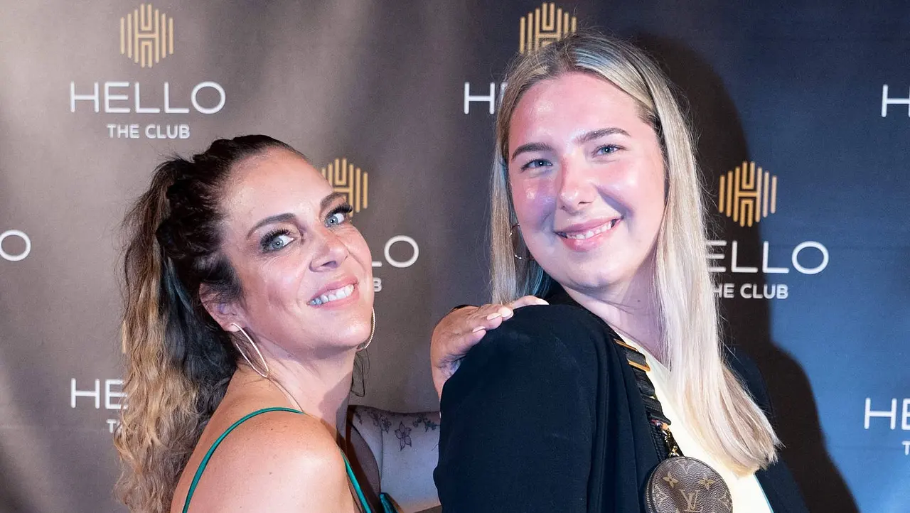 Daniela Büchner und Joelina Karabas Daniela Büchner und Joelina Karabas - Foto: IMAGO / nicepix.world
