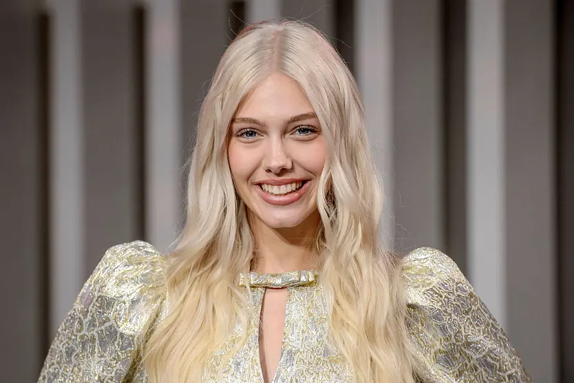 Daniela Djokic, hier mit offenen Haaren, lächelt in die Kamera. Nach dem "GNTM"-Finale vergeht ihr allerdings das Lachen.