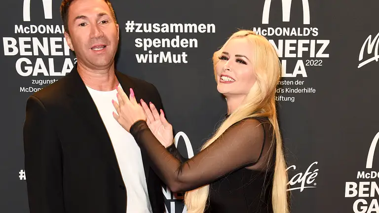 Daniela Katzenberger & Lucas Cordalis auf dem roten Teppich