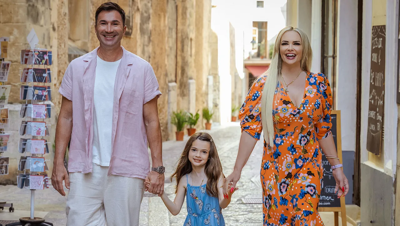 Daniela Katzenberger & Lucas Cordalis & Tochter Sophia Daniela Katzenberger & Lucas Cordalis & Tochter Sophia - Foto: RTLZWEI