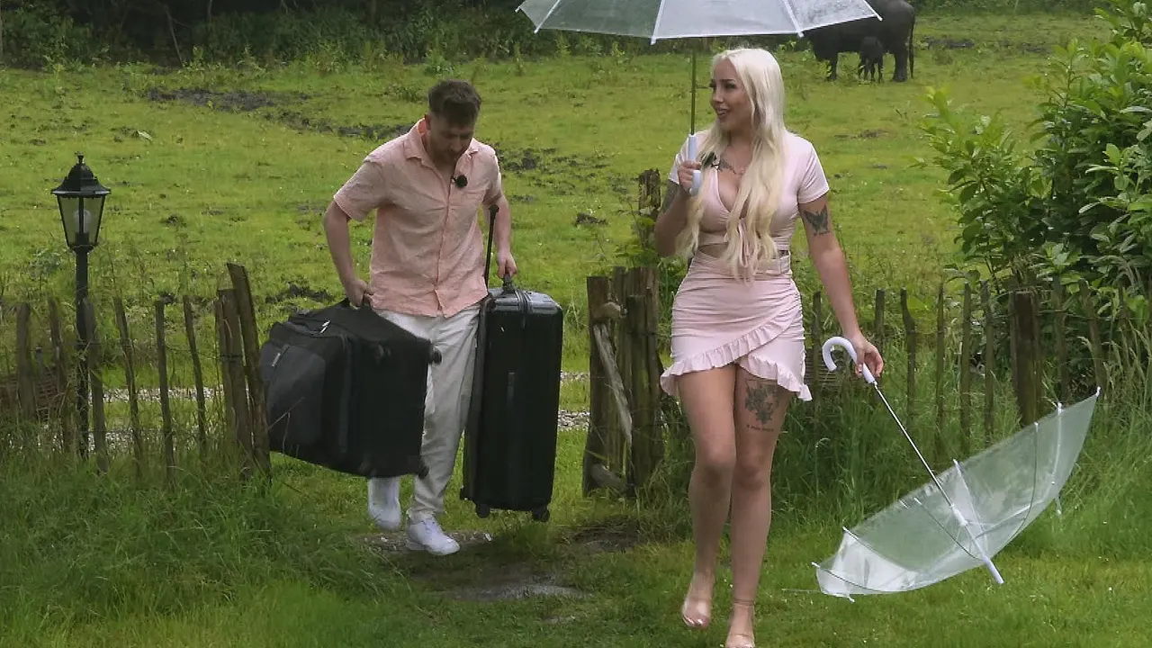 Das Sommerhaus der Normalos: Lisa und Marcel Das Sommerhaus der Normalos: Lisa und Marcel - Foto: RTL