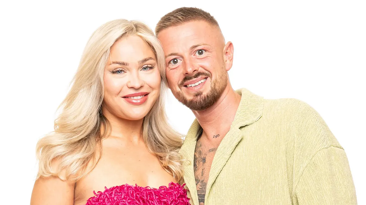 "Das Sommerhaus der Normalos": Sebastian (Sebi) Makowski & Viktoria (Viki) Senne "Das Sommerhaus der Normalos": Sebastian (Sebi) Makowski & Viktoria (Viki) Senne