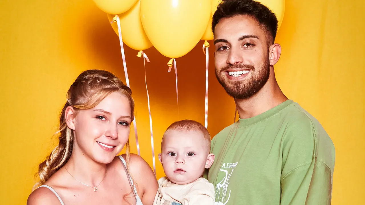 Loredana Wollny & Verlobter Servet & Sohn Aurelio Loredana Wollny & Verlobter Servet & Sohn Aurelio - Foto: RTLZWEI