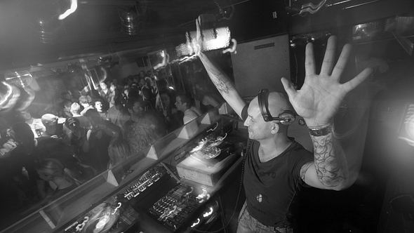 DJ Tomcraft ist tot - Foto: IMAGO / Thomas Frey