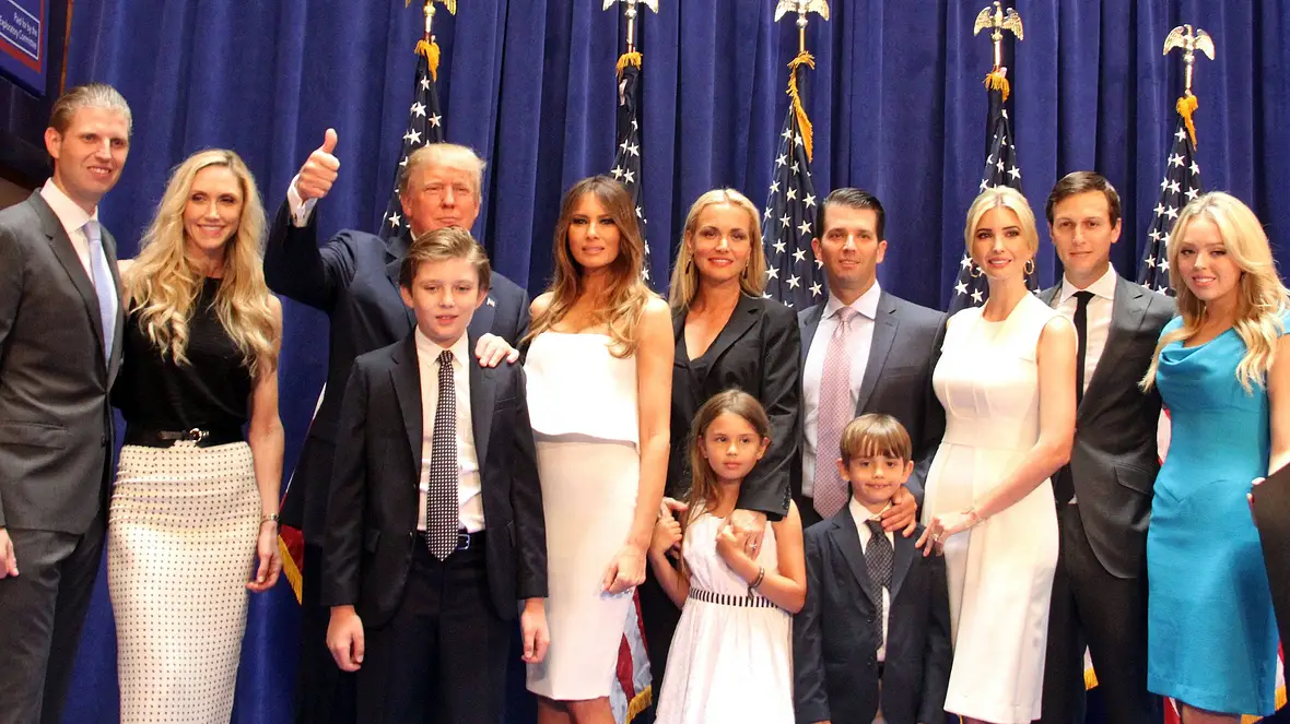 Donald Trump, seine fünf Kinder und die Partner Donald Trump, seine fünf Kinder und die Partner