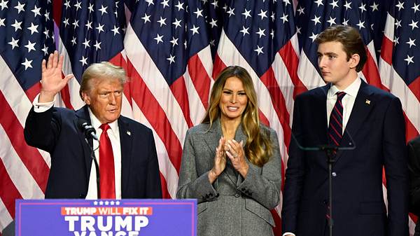 Donald Trump mit seiner Familie - Foto: JOExMARINO