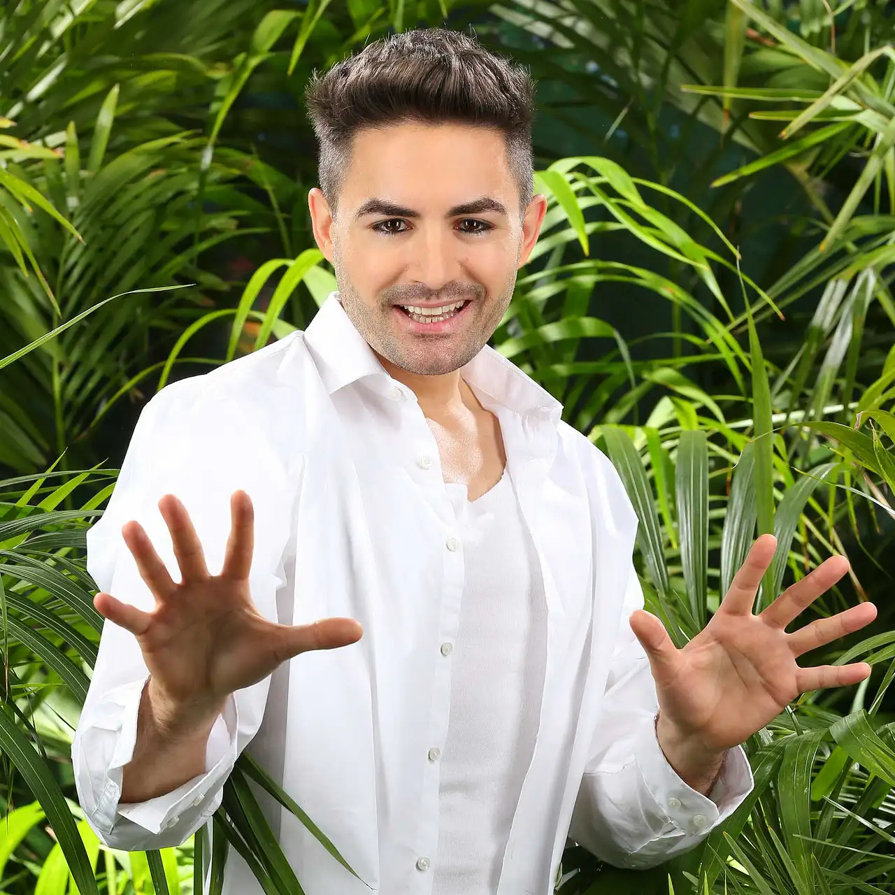 Dschungelcamp 2016: Hat DSDS-Legende Menderes Bagci eine Sozialphobie? Dschungelcamp 2016: Hat DSDS-Legende Menderes Bagci eine Sozialphobie? - Foto: RTL / Stefan Gregorowius