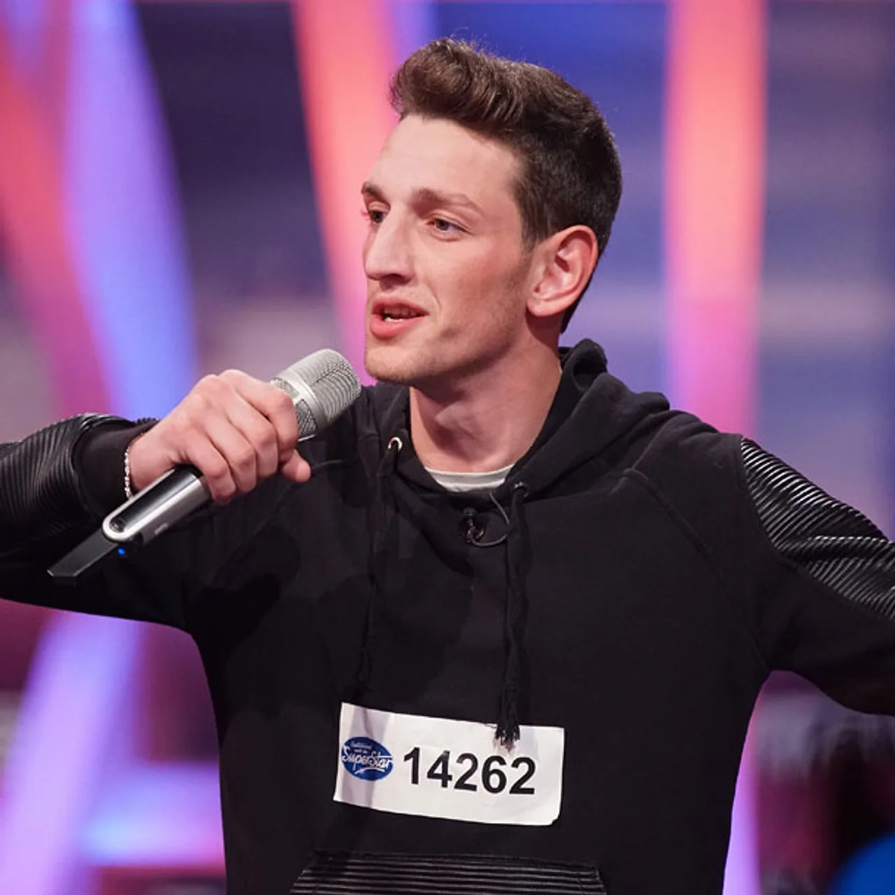 DSDS 2017: Ex-Knacki Ruzhdi Uka bekommt eine Abfuhr DSDS 2017: Ex-Knacki Ruzhdi Uka bekommt eine Abfuhr - Foto: RTL / Stefan Gregorowius