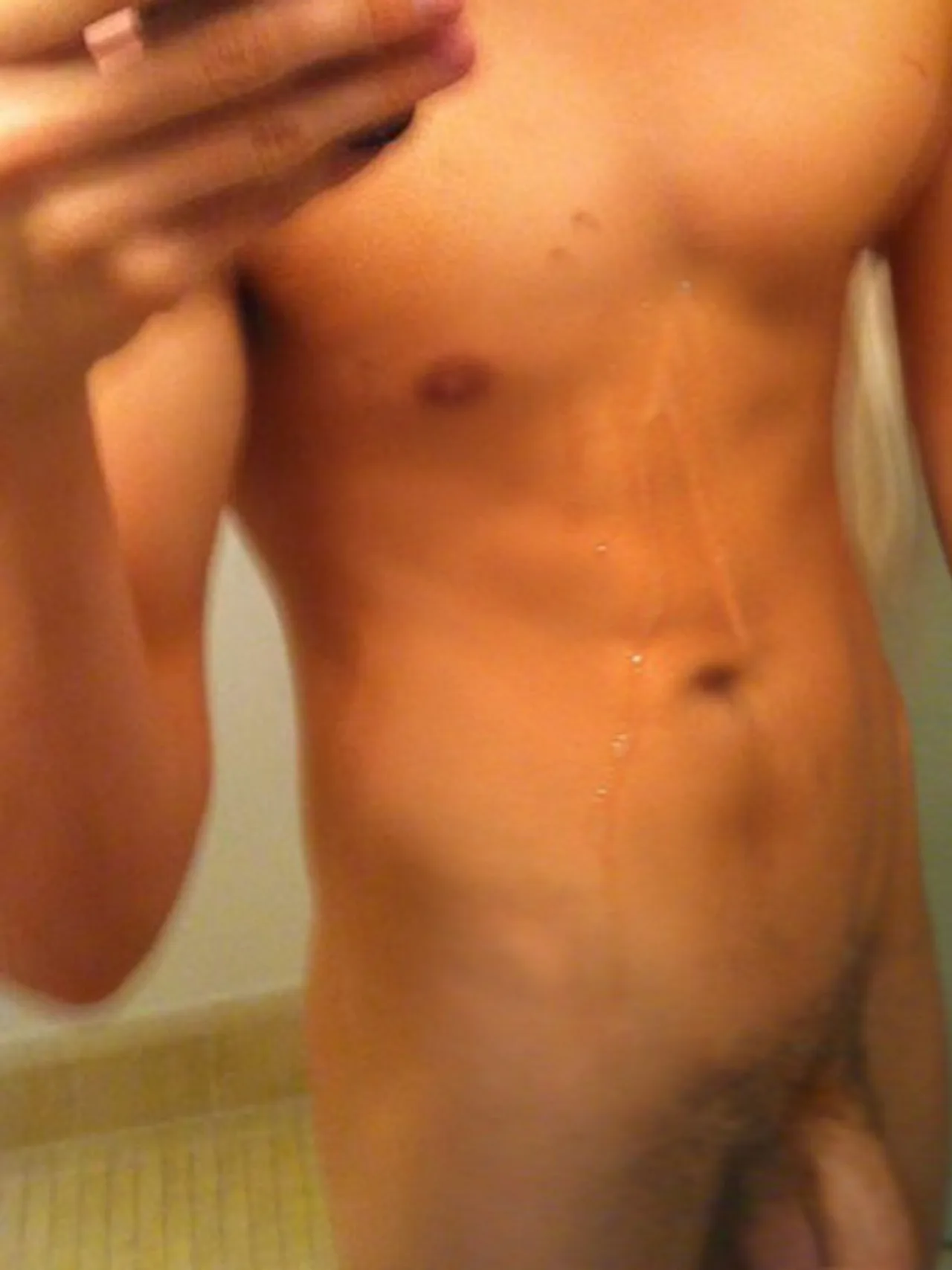 Dylan Sprouse: Nackt-Eklat! Neue Bilder unzensiert! Dylan Sprouse: Nackt-Eklat! Neue Bilder unzensiert! - Foto: Twitter