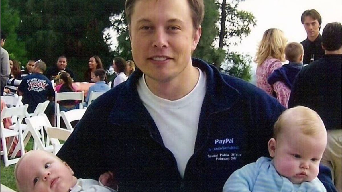 Elon Musk mit seinen Kindern Griffin & Xavier