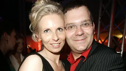 Elton mit seiner Frau Yvonne