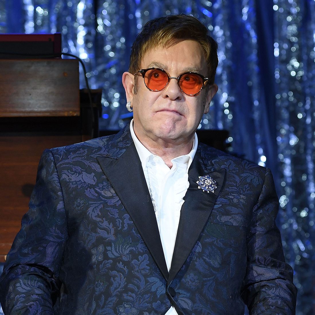 Elton John kämpft um sein Leben